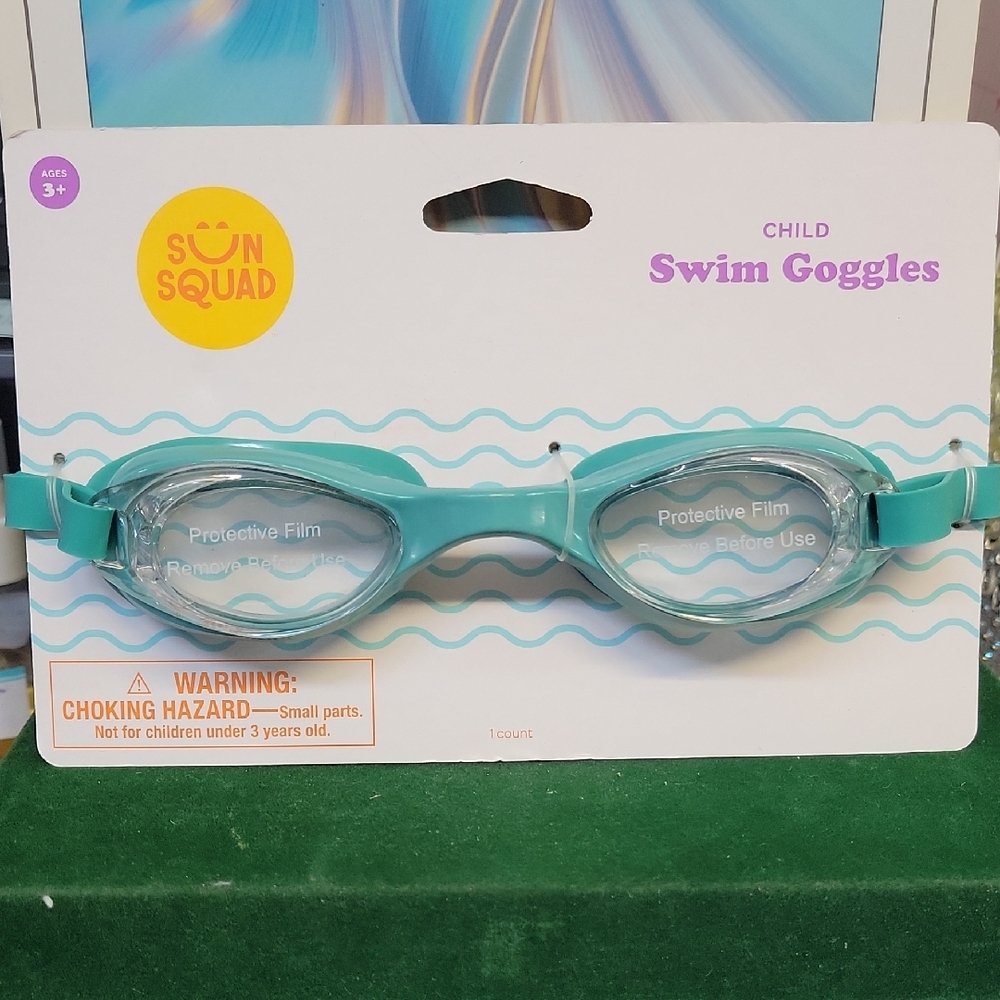 Sun Squad Kids Swim Goggles - Teal Blue New